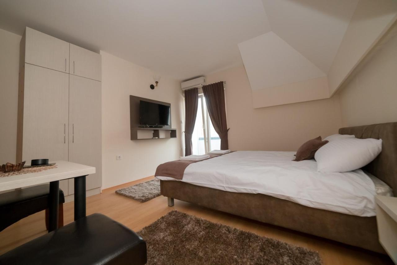 Duga Apartmani Kragujevac Exterior photo